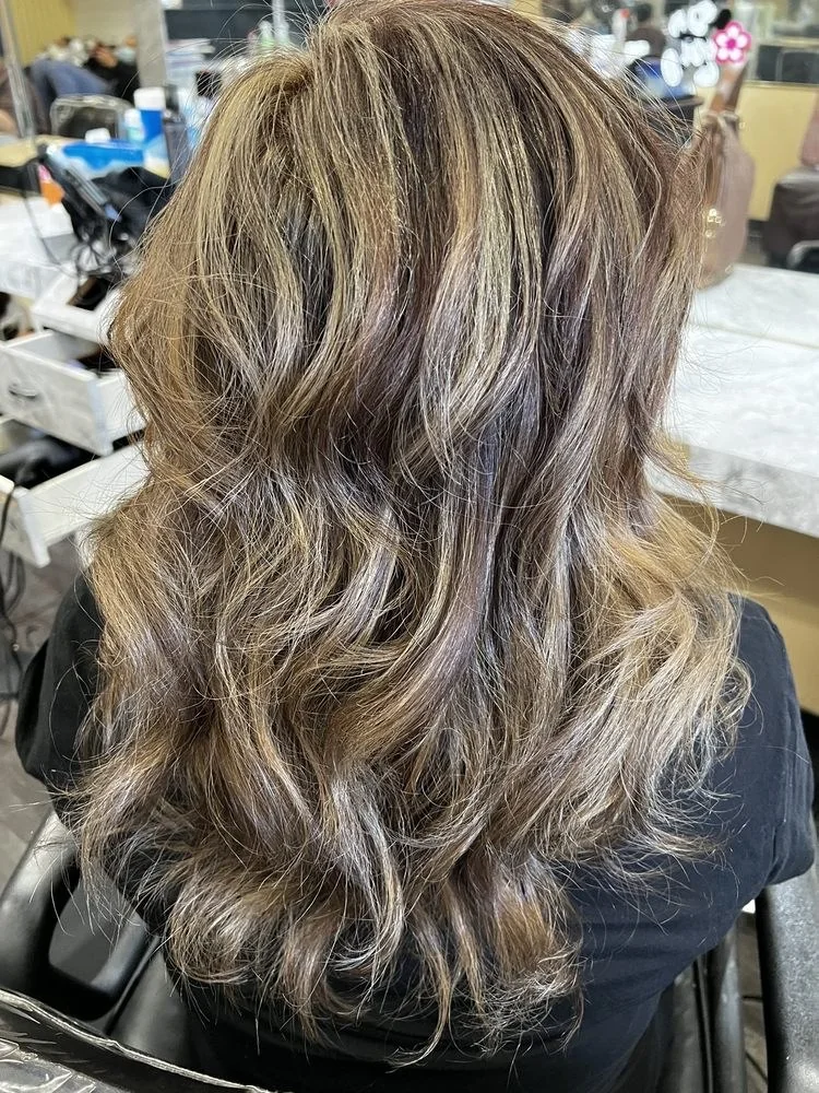 Soft waves in the WP Hair & Nail Spa photo collection