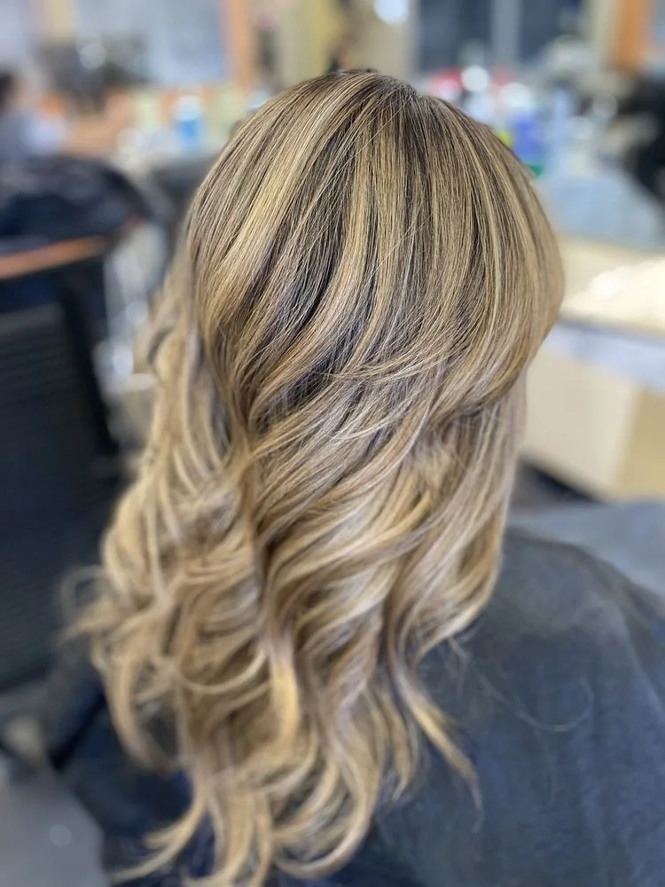 Long waves in the WP Hair & Nail Spa photo collection